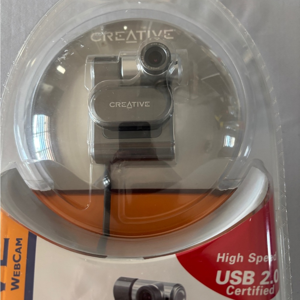 Creative Silver Webcam for Laptops - Picture 2 of 3